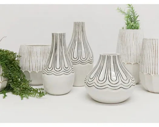 18X20XM TOVE CERAMIC VASE - WHITE & BLACK